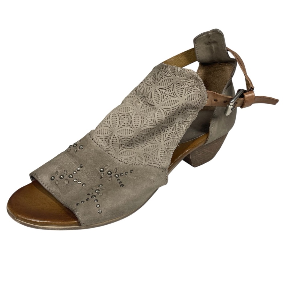 Miz Mooz Carey Taupe Open Toe Studded Leather Sandals Shoes Womens 38 7.5 8